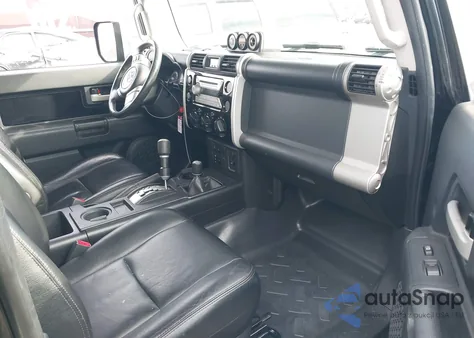 2007 Toyota Fj Cruiser z USA, uszkodzony, nr VIN JTEBU11F170089282